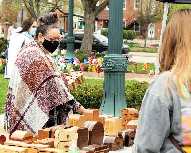 Spring craft show on Lisbon square News, Sports, Jobs Morning Journal